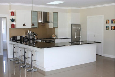 Powerbuilt Homes  -Kitchen design residence Camden