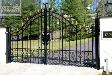 Example of an ornate home design design in Philadelphia