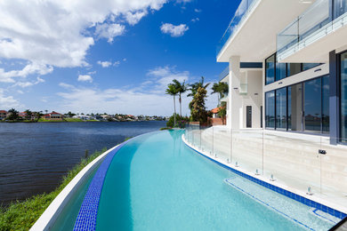 Inspiration for an expansive tropical infinity pool in Gold Coast - Tweed.