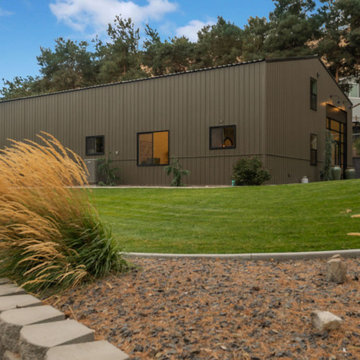 PINE - House & Shop w/ Studio
