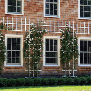 Traditional garden in New York with a vertical garden.