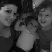Mikki Smith's photo