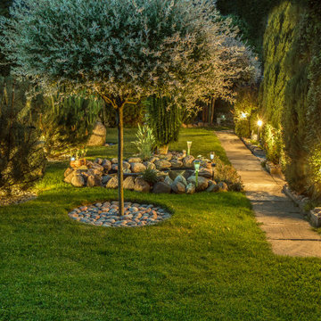 Outdoor Decor & Features