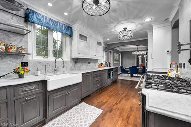 Inspiration for a classic kitchen in Cleveland.