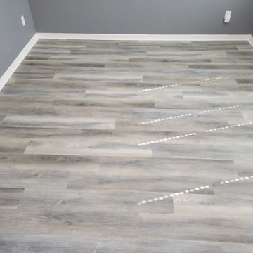 LVP / Luxury Vinyl Plank (+Stairs)