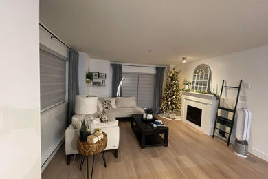 Example of a living room design in Vancouver