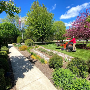 Spring Cleanups / Edging / Tree Installations