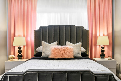 Example of a minimalist bedroom design in Los Angeles
