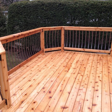 Custom Cedar Deck with Deckorators Ballusters