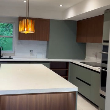 Kitchen Central Island & Overall Panoramic Kitchen View