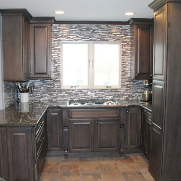 Starmark Maple Ridgeville Kitchen in Slate w/ Ebony Glaze