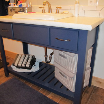 Dubois Lodge Daugs Vanity