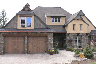 Example of a mountain style entryway design in Other