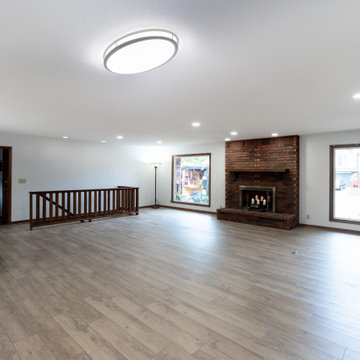 Caddy Court Kitchen & Mainfloor Remodel Before/Afters