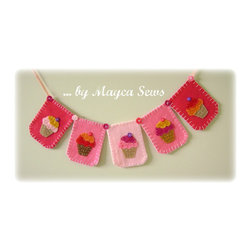 Cupcakes Bunting. - Baby And Kids