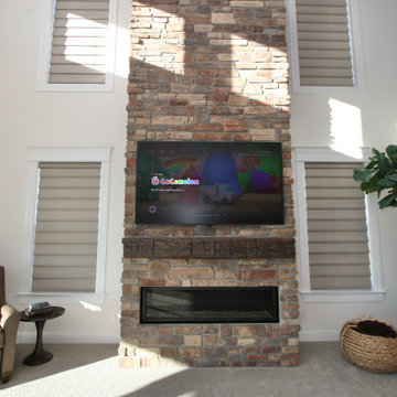 Hunter Douglas Vignettes-Modern Roam Shades