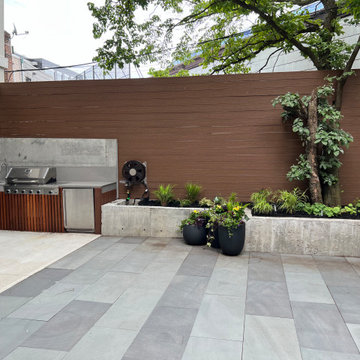 Outdoor kitchen with BBQ insert
