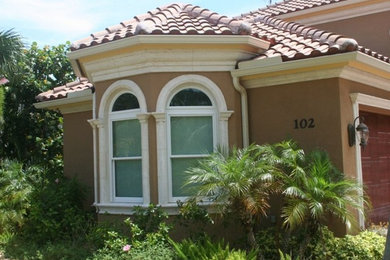 Arts and crafts exterior home photo in Miami