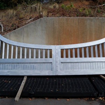 Driveway gates