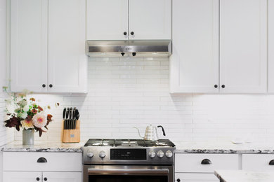 Kitchen - transitional kitchen idea in Portland