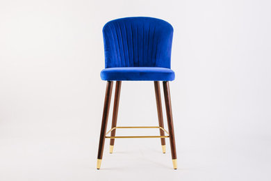 Барный стул с мягкой спинкой и сиденьем G Mebel  модели Florens с наконечниками