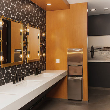 Men's Commercial Restroom