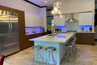 Trendy kitchen photo in Houston