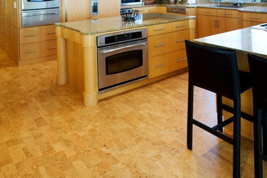 Example of a trendy kitchen design in Charleston