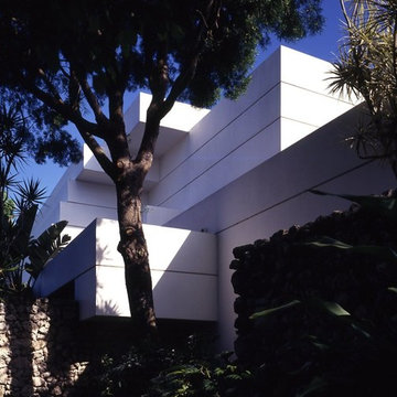 Janoura House