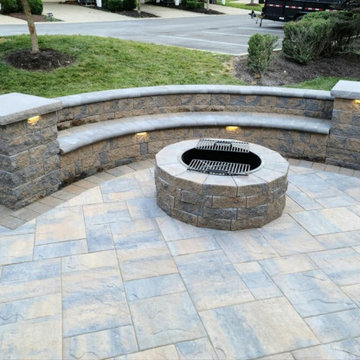 Seating Wall & Fire Pit