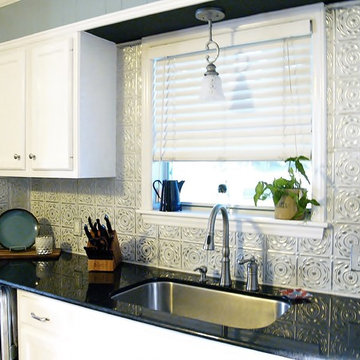 Black and White Kitchen