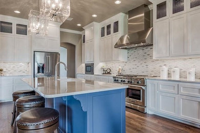 Example of a transitional kitchen design in Oklahoma City