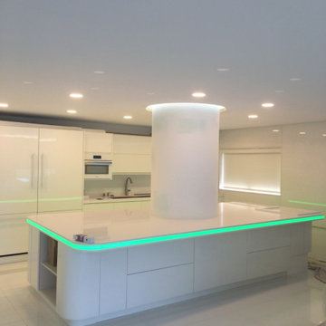 Ocean Front Custom Apartment in Waikiki