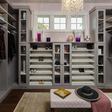 Walk in closet shadows finish