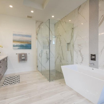 White Gloss Custom Cabinets for New Home Construction