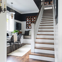 Stairs/Entry