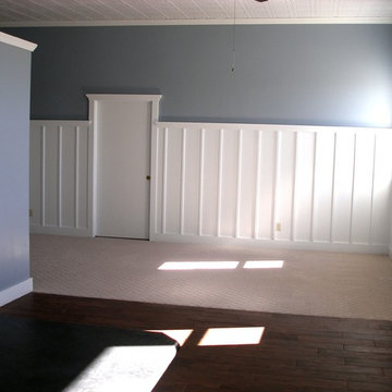 Upstairs Upscale Apartment