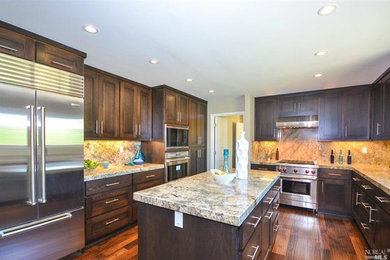 Kitchen - kitchen idea in Denver
