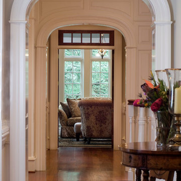 Wide moulding in entry way