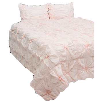 Rizzy Home 90"x92" Comforter
