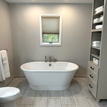 Starmark Maple Cosmopolitan Primary Bath in Stone