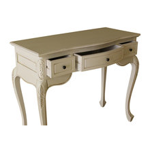 makeup table