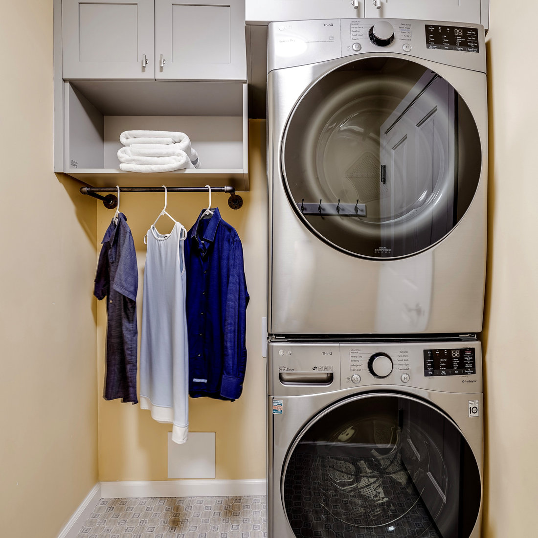 "Fun"ctional Laundry Room