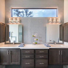 Nathans bathroom
