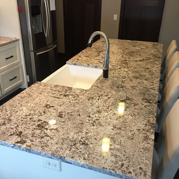 Eau Claire, Wisconsin New Home Granite Kitchen Top