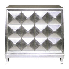 Dresser/nightstands
