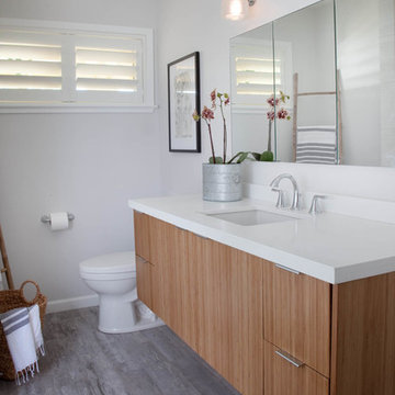Modern Beach House Bathroom