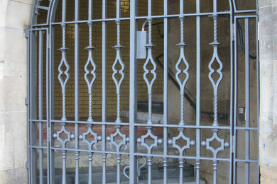 Bespoke Cast Iron Gates and Handrail