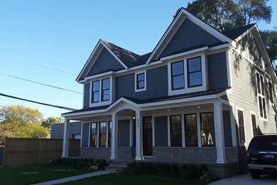 Example of an arts and crafts home design design in Detroit