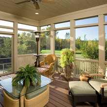 Screened In Porch - Lake